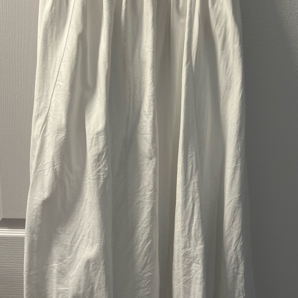 Elegant White Women's Skirt